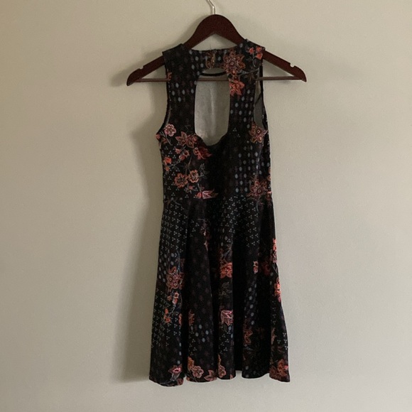 Holister Navy Floral Print Dress, Sz S - Picture 2 of 6